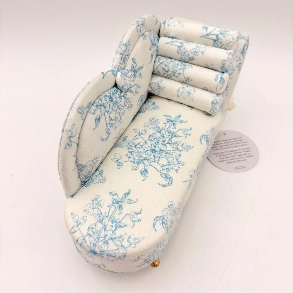 N/A charming miniature